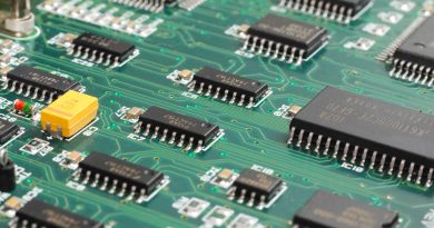 Produkcja kontraktowa elektroniki - dlaczego warto skorzystać z outsourcingu procesów produkcyjnych?